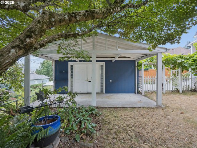 6154 Se TAYLOR Ct, Portland, OR 97215