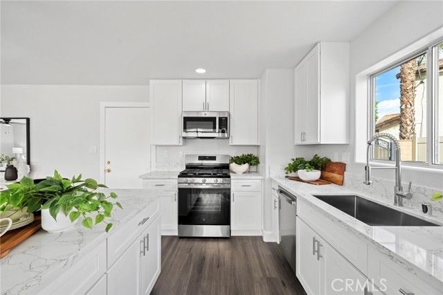 15294 Madrone Court, Lake Elsinore, CA 92530