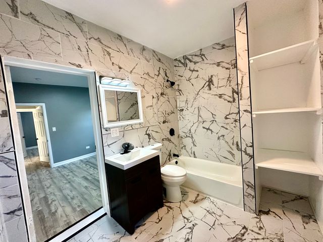 139 S 12th Avenue, Maywood, IL 60153