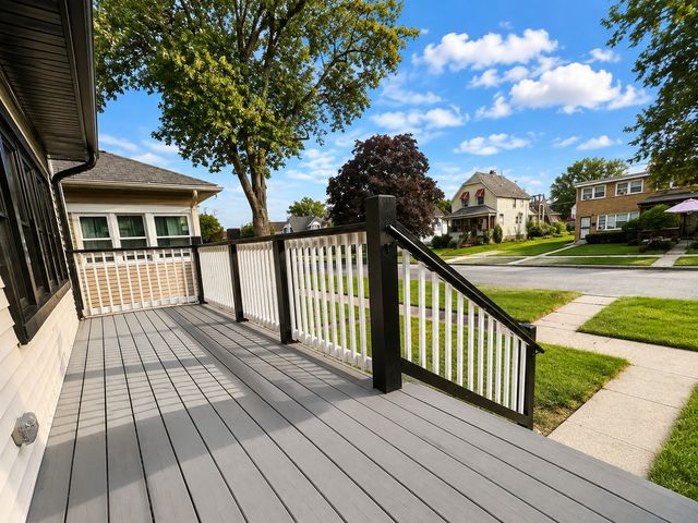 139 S 12th Avenue, Maywood, IL 60153