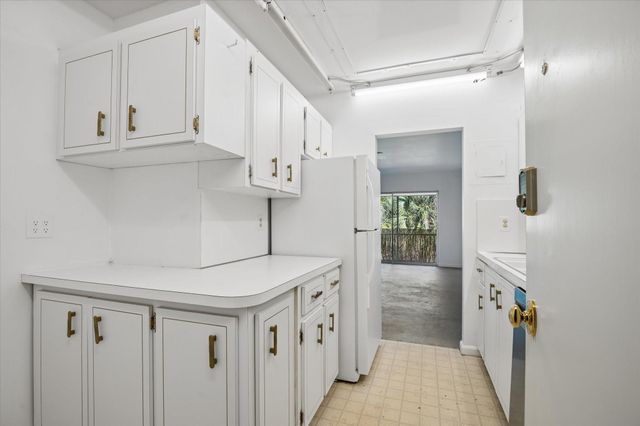 2161 NE 68th Street 326, Fort Lauderdale, FL 33308