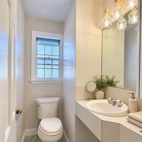 54 Temple St, Arlington, MA 02476