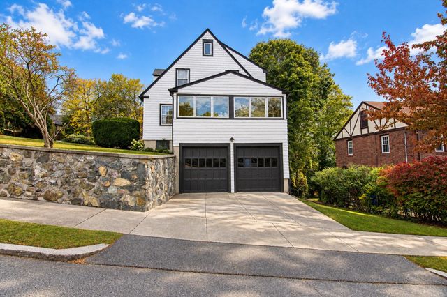 54 Temple St, Arlington, MA 02476
