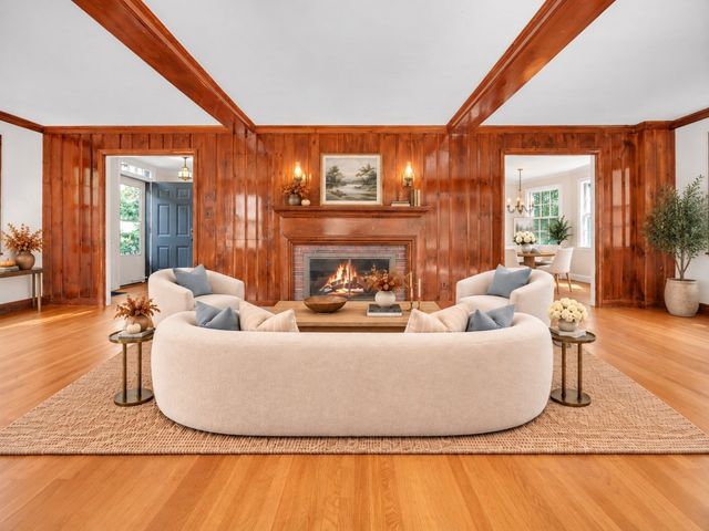 54 Temple St, Arlington, MA 02476