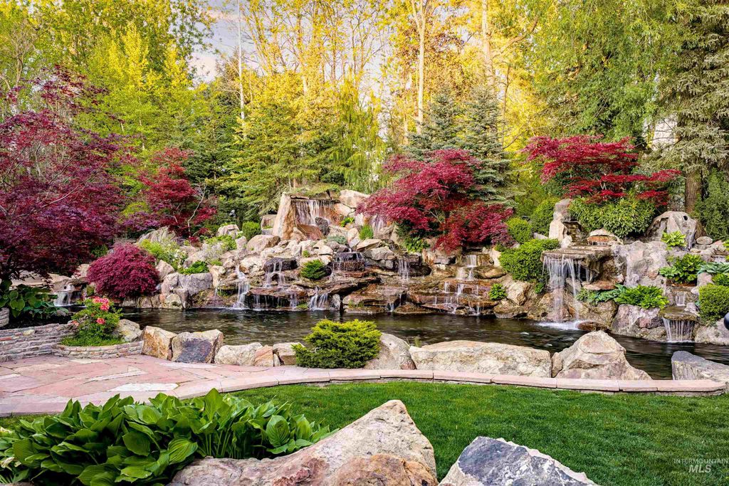 9400 W Pebble Brook Lane, Garden City, ID 83714 photo 5
