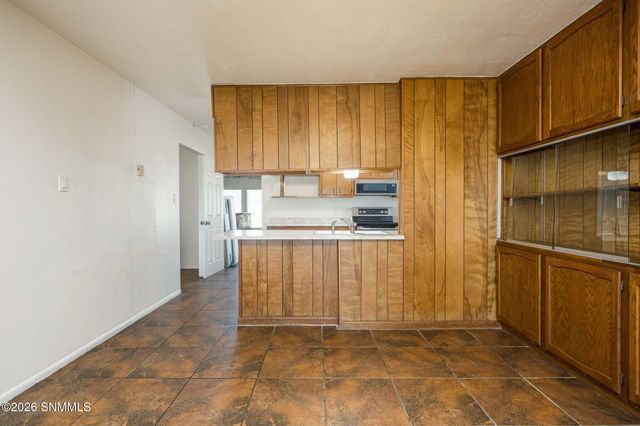 1936 Bromilow Street, Las Cruces, NM 88001
