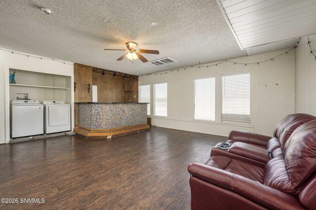 1936 Bromilow Street, Las Cruces, NM 88001