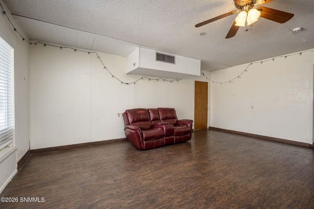 1936 Bromilow Street, Las Cruces, NM 88001