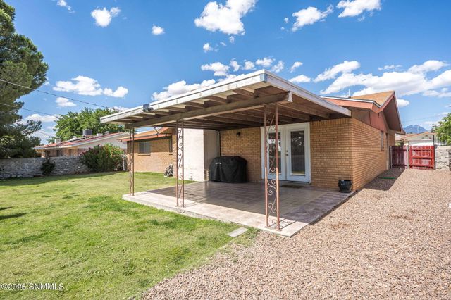 1936 Bromilow Street, Las Cruces, NM 88001