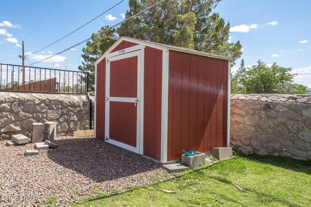 1936 Bromilow Street, Las Cruces, NM 88001