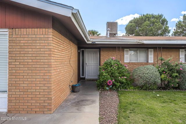 1936 Bromilow Street, Las Cruces, NM 88001