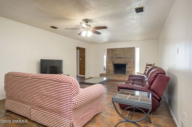1936 Bromilow Street, Las Cruces, NM 88001