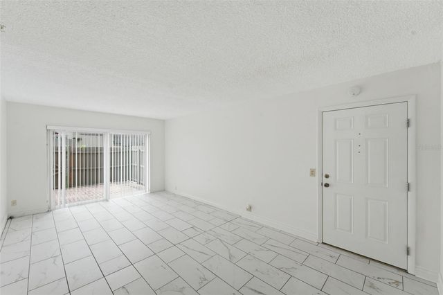 424 WINDMEADOWS STREET 424, Altamonte Springs, FL 32701