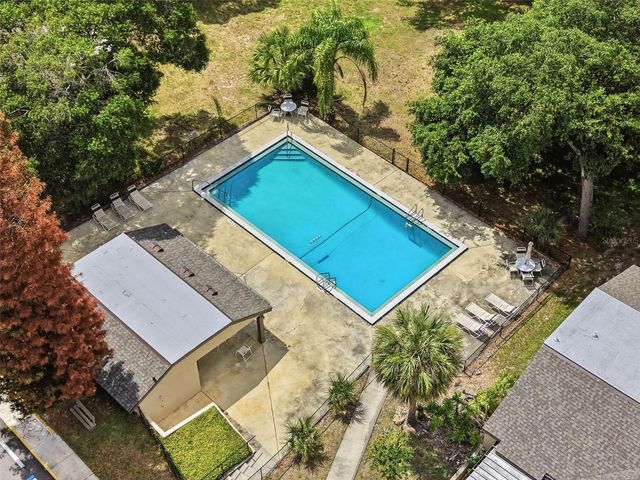 424 WINDMEADOWS STREET 424, Altamonte Springs, FL 32701