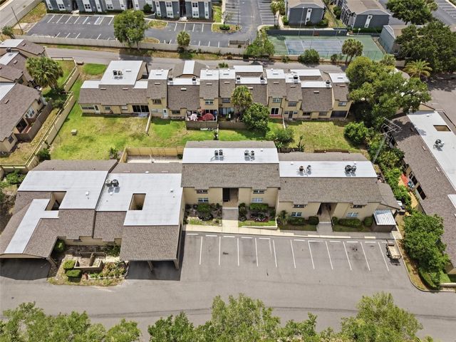 424 WINDMEADOWS STREET 424, Altamonte Springs, FL 32701