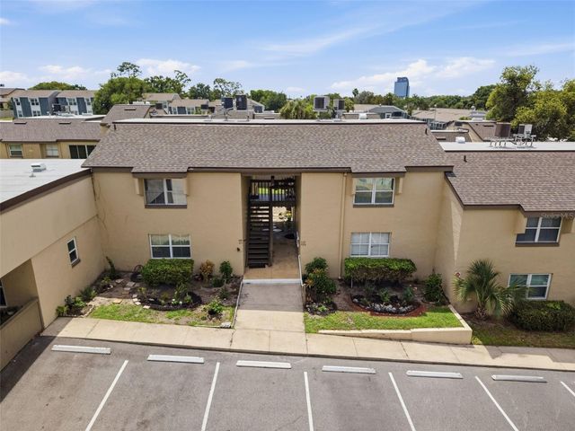424 WINDMEADOWS STREET 424, Altamonte Springs, FL 32701