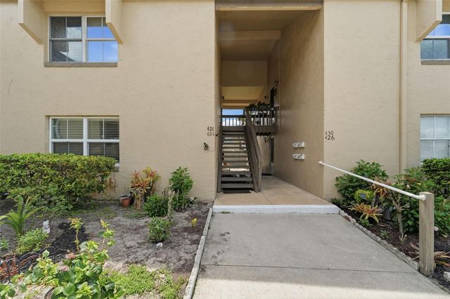 424 WINDMEADOWS STREET 424, Altamonte Springs, FL 32701