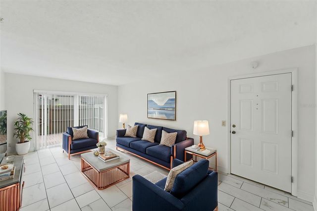 424 WINDMEADOWS STREET 424, Altamonte Springs, FL 32701