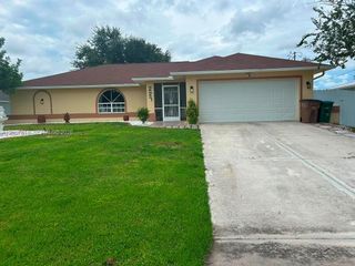 227 SE 43 Lane, Cape Coral, FL 33904