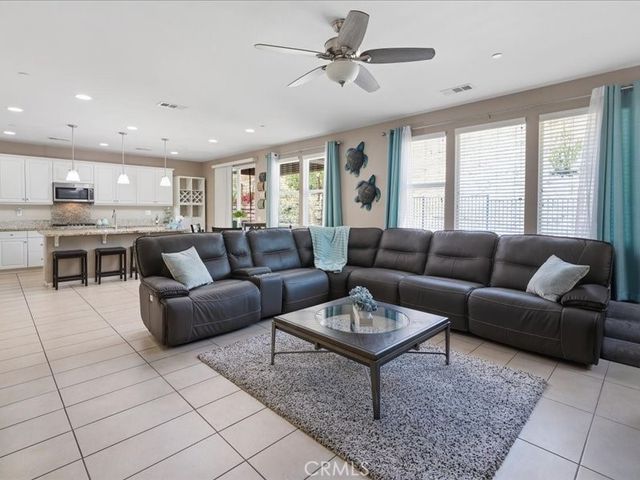 27364 Ellery Place, Saugus, CA 91350