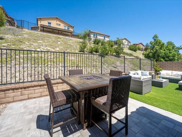 27364 Ellery Place, Saugus, CA 91350