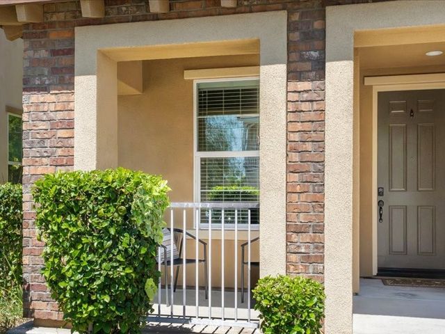 27364 Ellery Place, Saugus, CA 91350