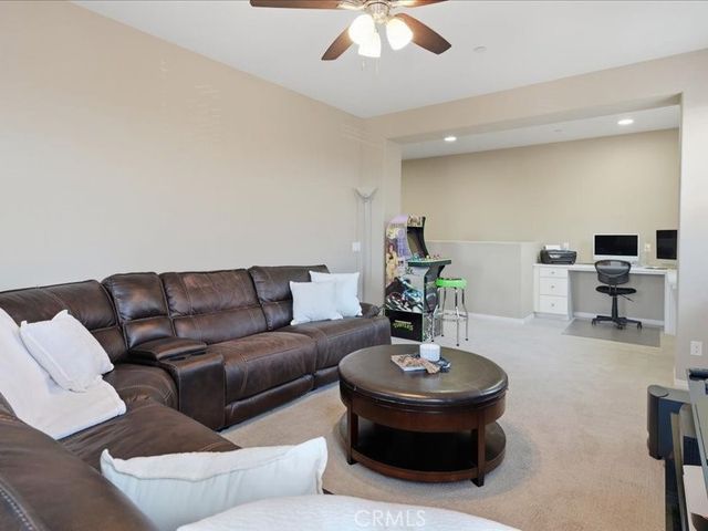 27364 Ellery Place, Saugus, CA 91350