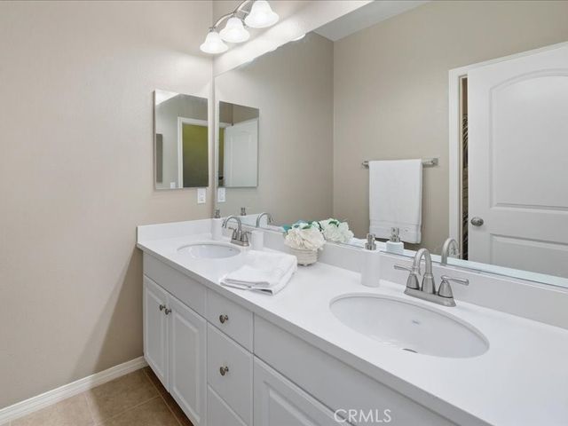 27364 Ellery Place, Saugus, CA 91350