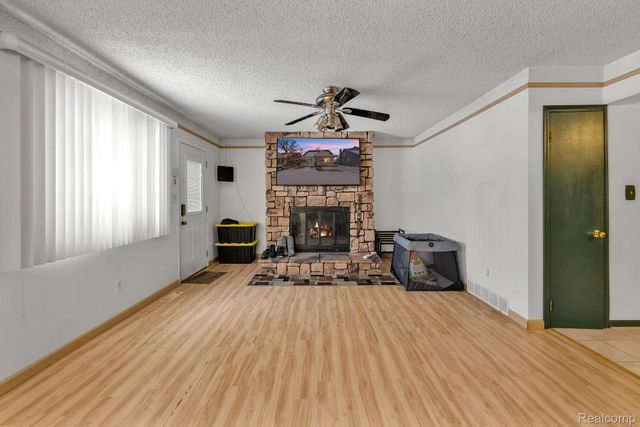 630 N Denwood Street, Dearborn, MI 48128