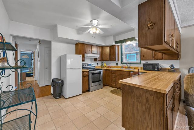 630 N Denwood Street, Dearborn, MI 48128