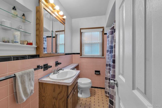 630 N Denwood Street, Dearborn, MI 48128