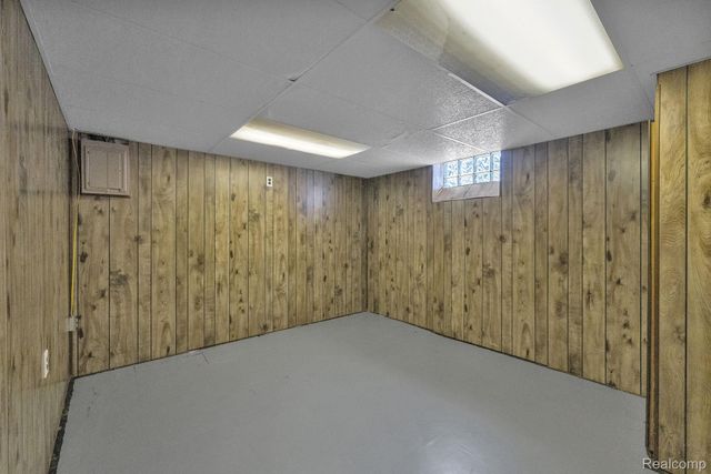 630 N Denwood Street, Dearborn, MI 48128