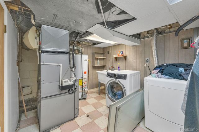 630 N Denwood Street, Dearborn, MI 48128