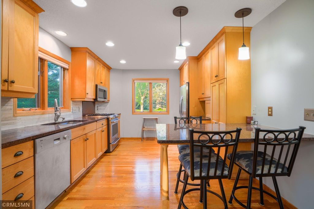 915 Ferndale Avenue S, Maplewood, MN 55119 — photo 3