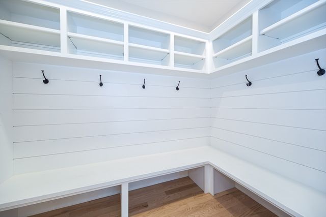 6 Briar Ln, Natick, MA 01760