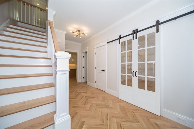 6 Briar Ln, Natick, MA 01760