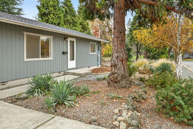 815 SE 11th Street, Grants Pass, OR 97526