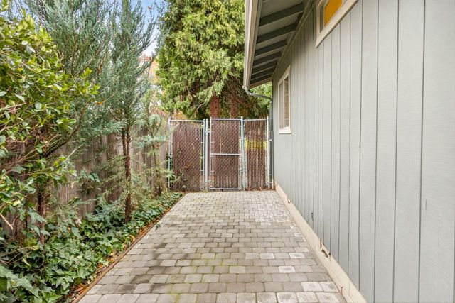 815 SE 11th Street, Grants Pass, OR 97526