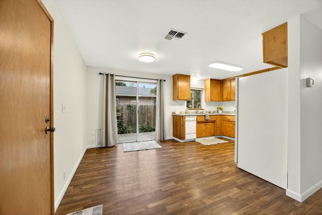 815 SE 11th Street, Grants Pass, OR 97526