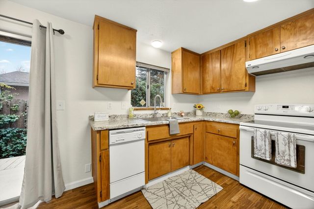 815 SE 11th Street, Grants Pass, OR 97526