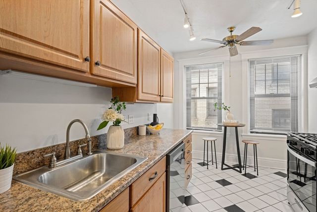 1758 Commonwealth Ave 12, Boston, MA 02135