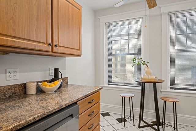 1758 Commonwealth Ave 12, Boston, MA 02135