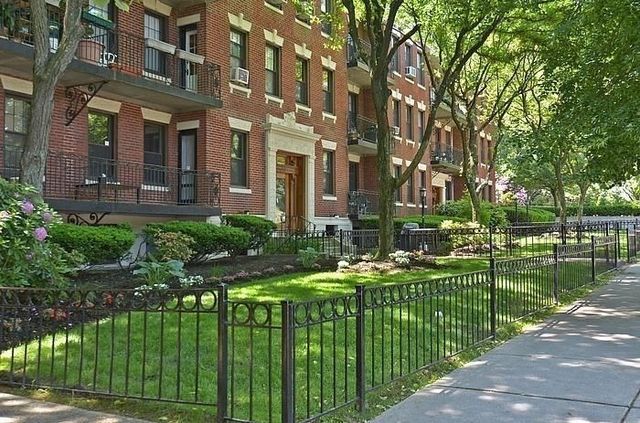 1758 Commonwealth Ave 12, Boston, MA 02135