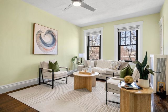 1758 Commonwealth Ave 12, Boston, MA 02135