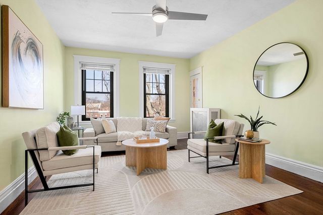 1758 Commonwealth Ave 12, Boston, MA 02135