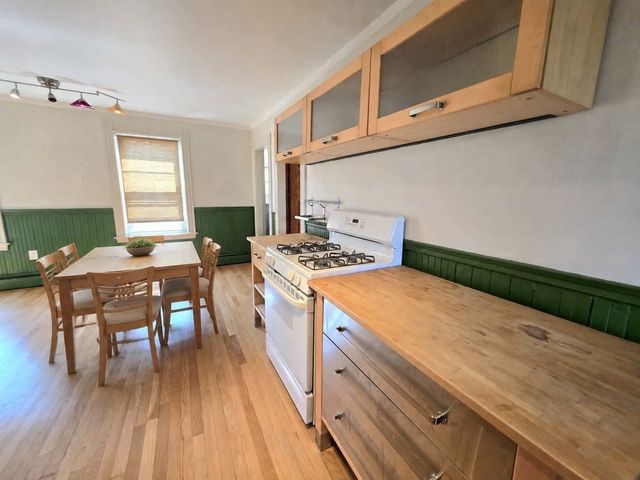 90 Congress St 4R, Salem, MA 01970