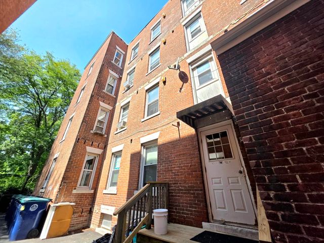 90 Congress St 4R, Salem, MA 01970
