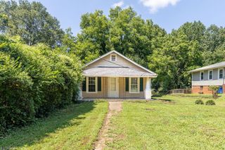 4230 Ogburn Avenue, Winston-salem, NC 27105