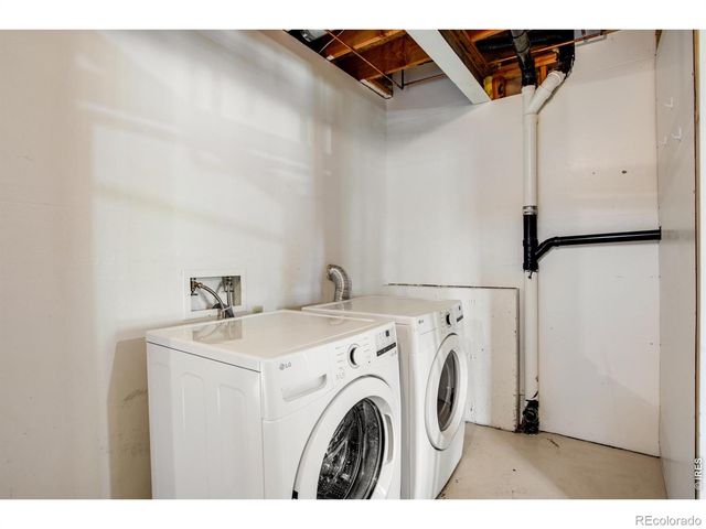 9 Eagle Nest Lane, Lyons, CO 80540