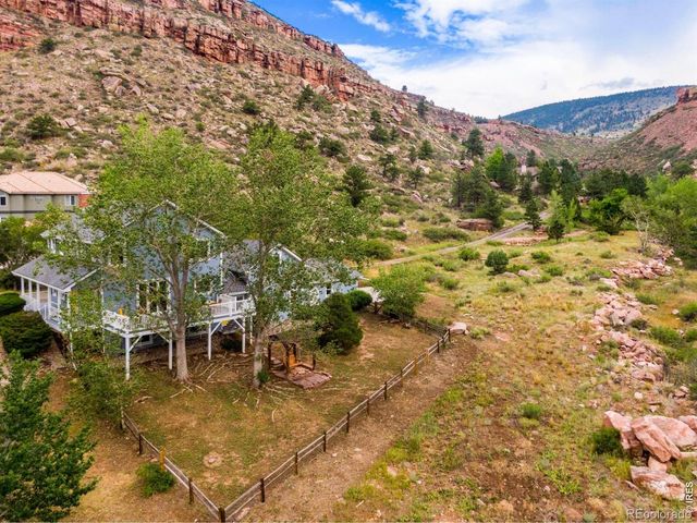 9 Eagle Nest Lane, Lyons, CO 80540